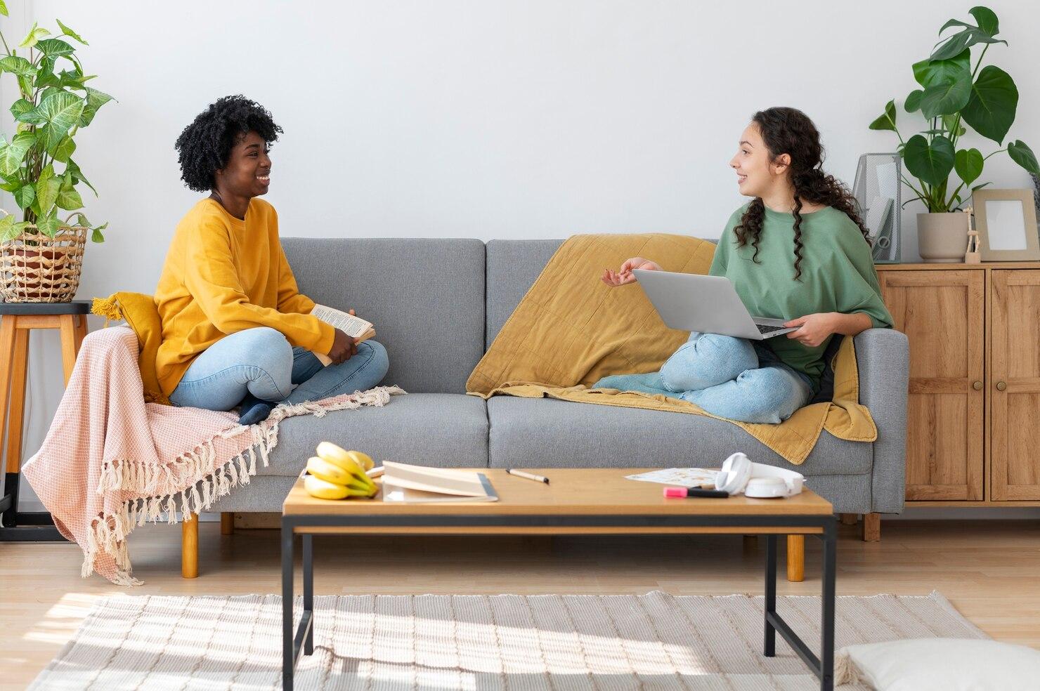 collegues-travaillant-equipe-pour-projet_23-2149361571